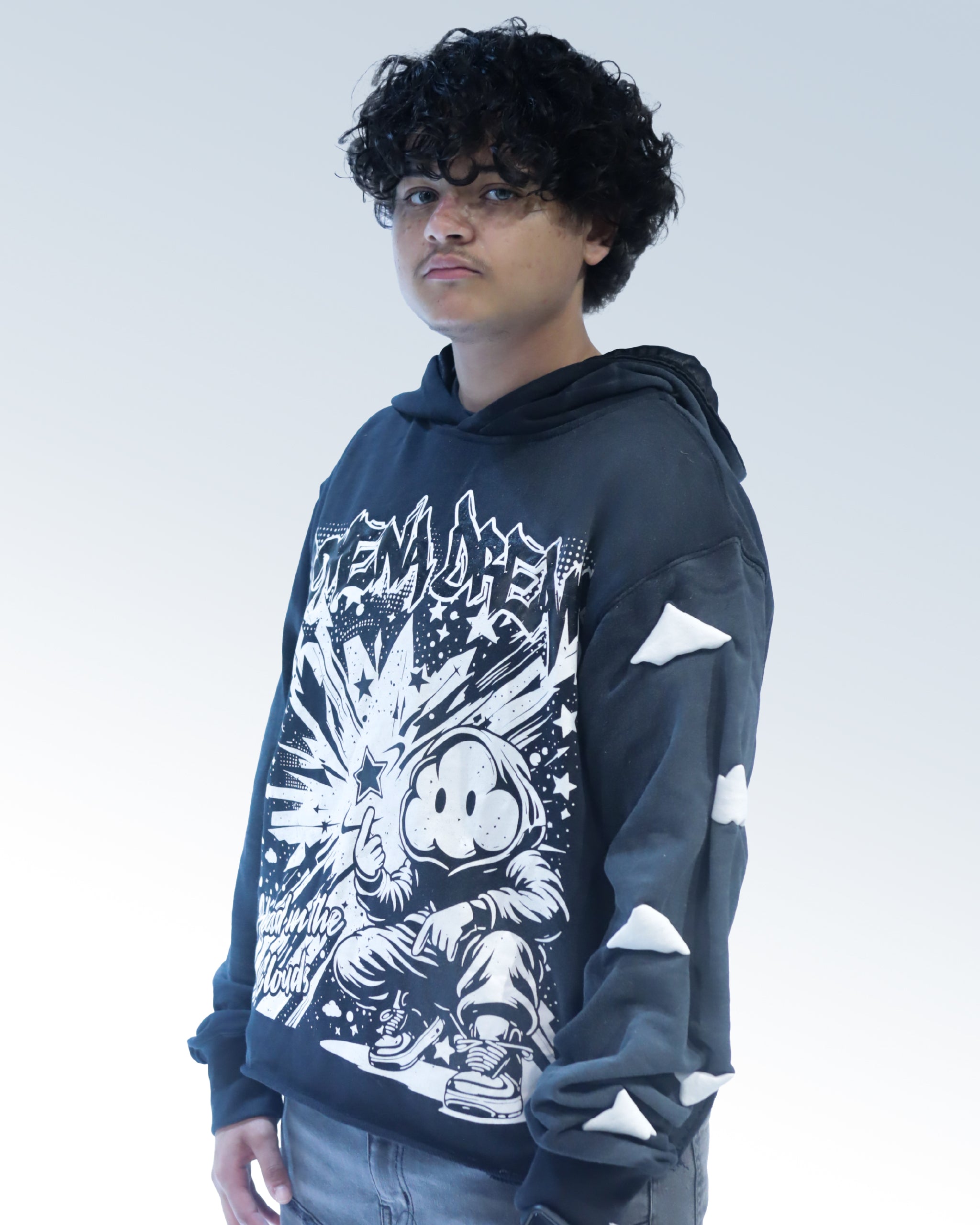 ‘HEAD IN THE CLOUDS’ PUFF PRINT CROPPED HOODIE (BLACK)